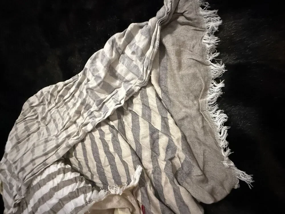 AUTHENTIC Bunad Norwegian  shawl TYRIHANS  1 scarf  Norway 72x 46